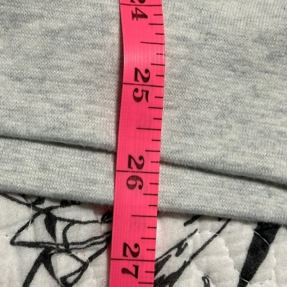 Brand new Sunsations hoodie in grey & navy. Size XL.